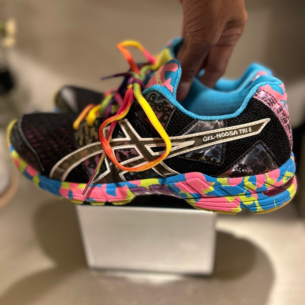 Asics women's Black Multicolor Gel-Noosa Tri 8 Sneakers - Picture 7 of 8